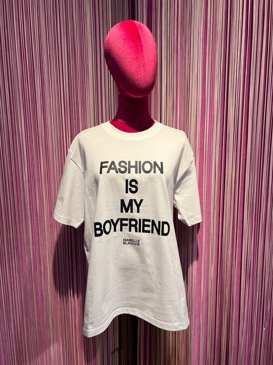 Isabelle Blanche Paris t shirt di cotone over bianca con stampa “ Fashion is my boyfriend “nera