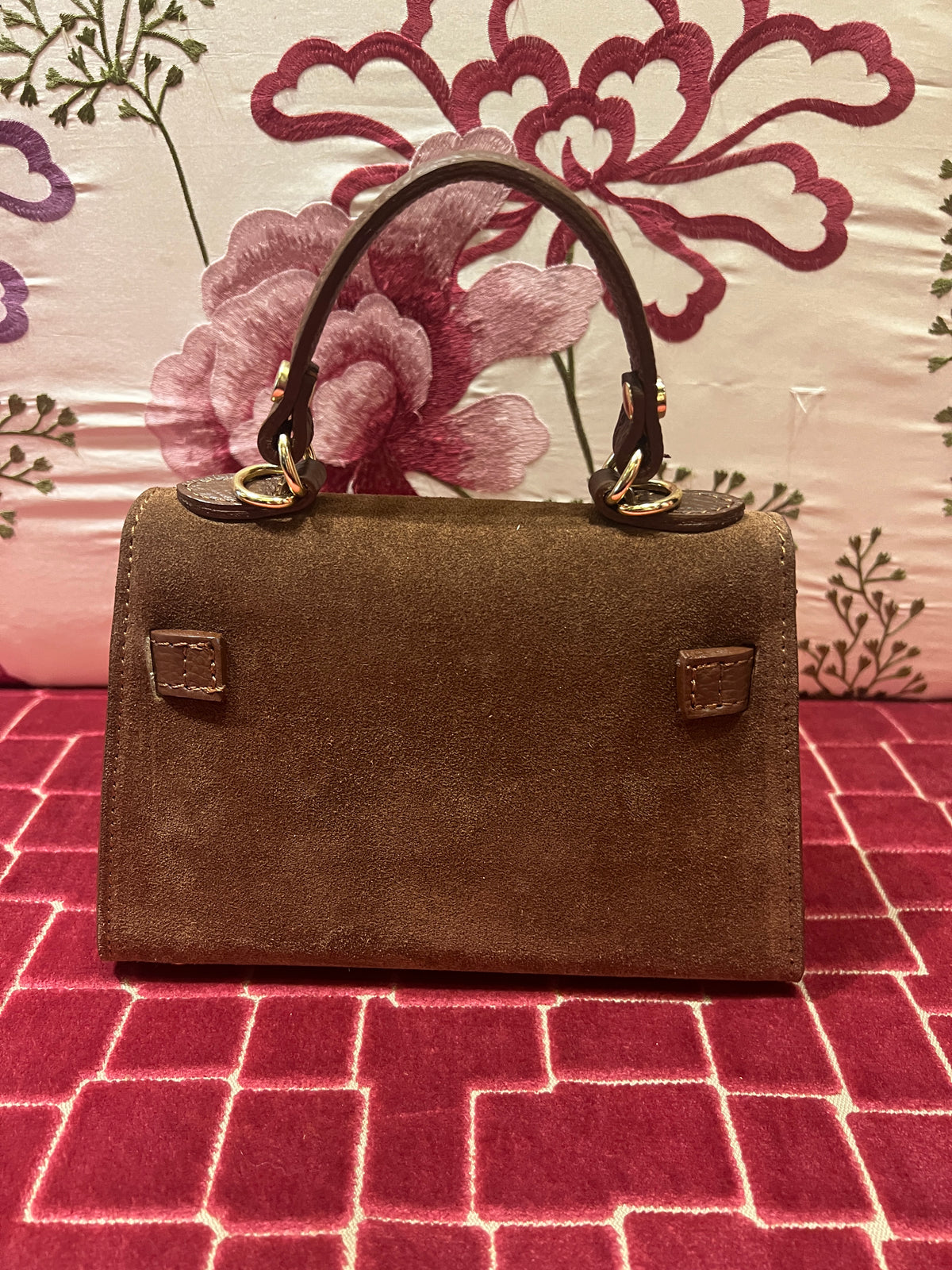 Borsa a mano in pelle scamosciata cioccolato con tracolla