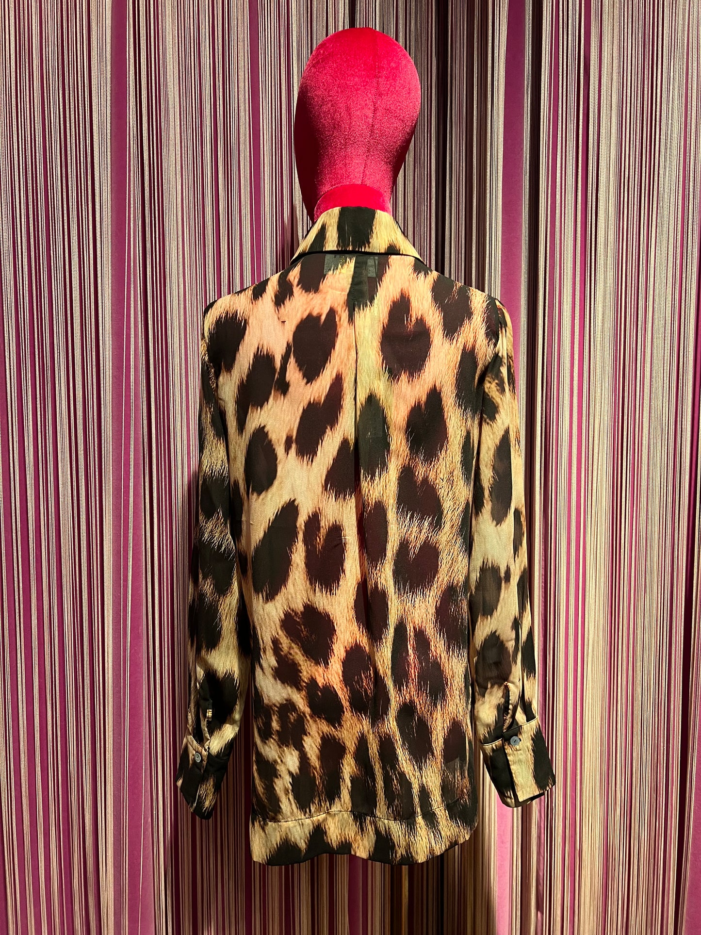 Clo’h camicia chiffon animalier con jabot