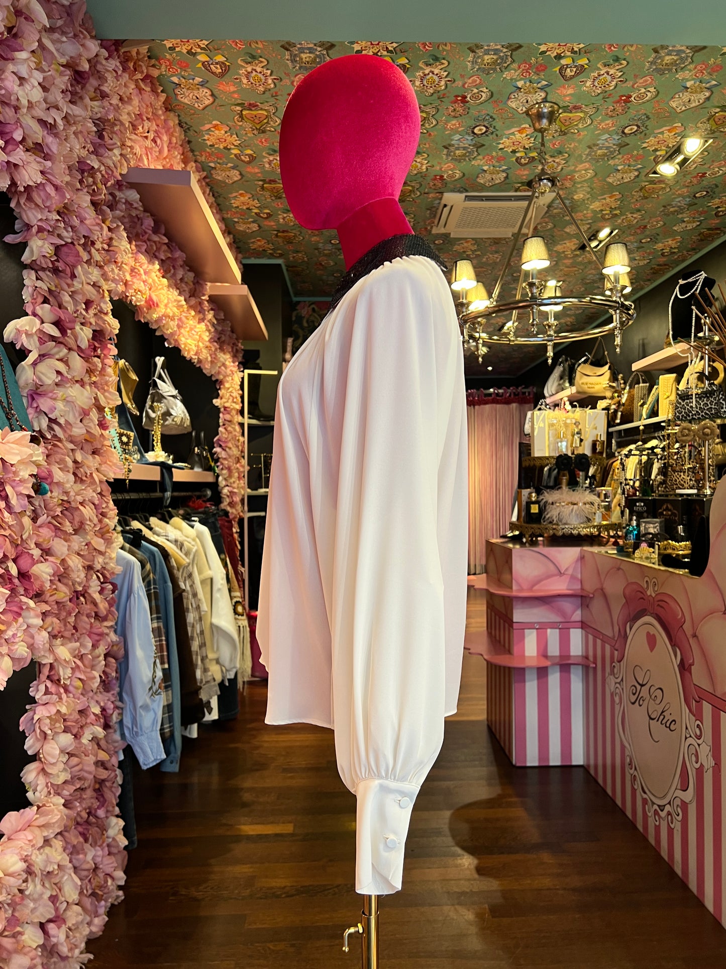 Dahlo blusa drappeggiata con collo di paillettes
