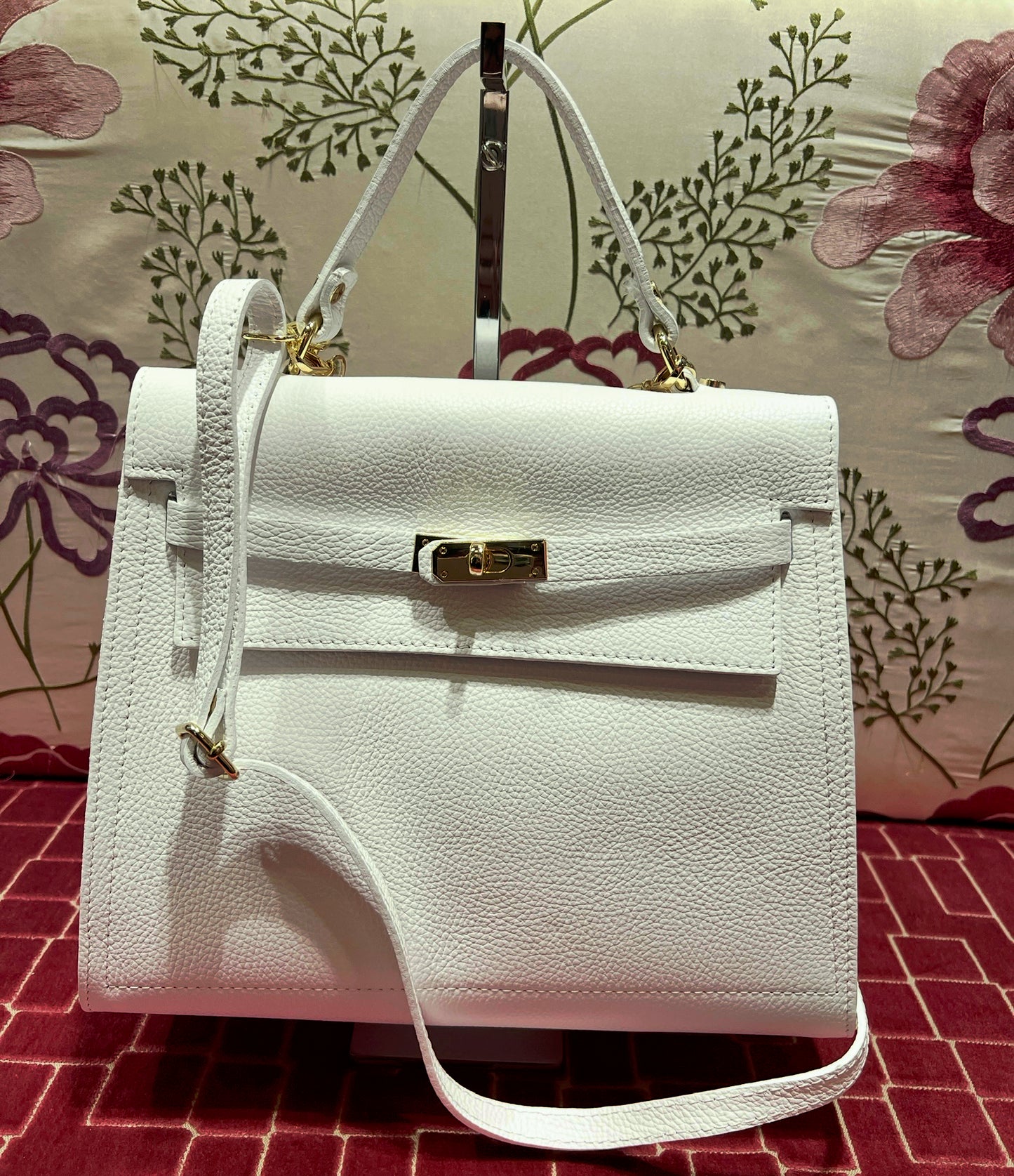 Borsa pelle bianca con perle e tracolla
