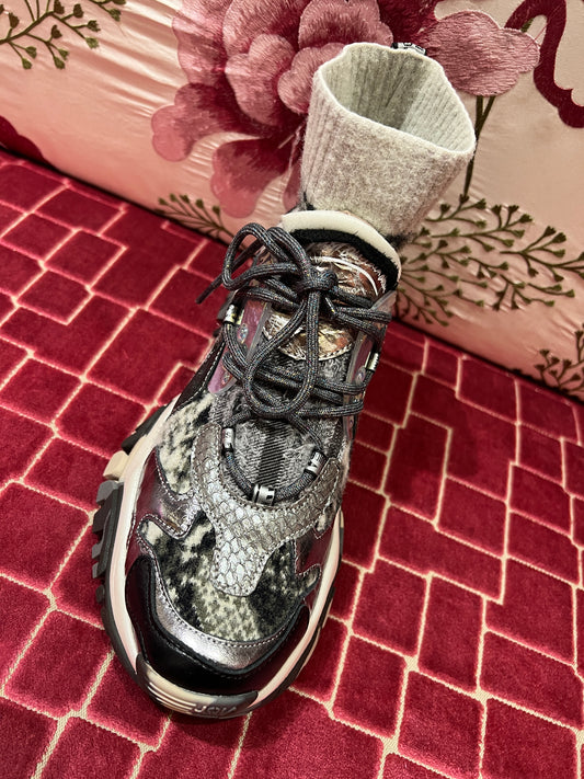 Joia Paris sneaker con calzino ,dettagli animalier effetto cavallino e inserti metallici