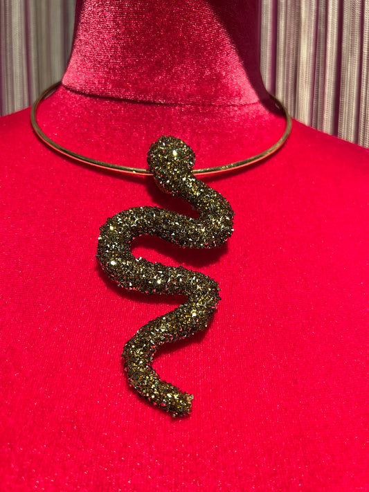 Collarino rigido oro con serpente