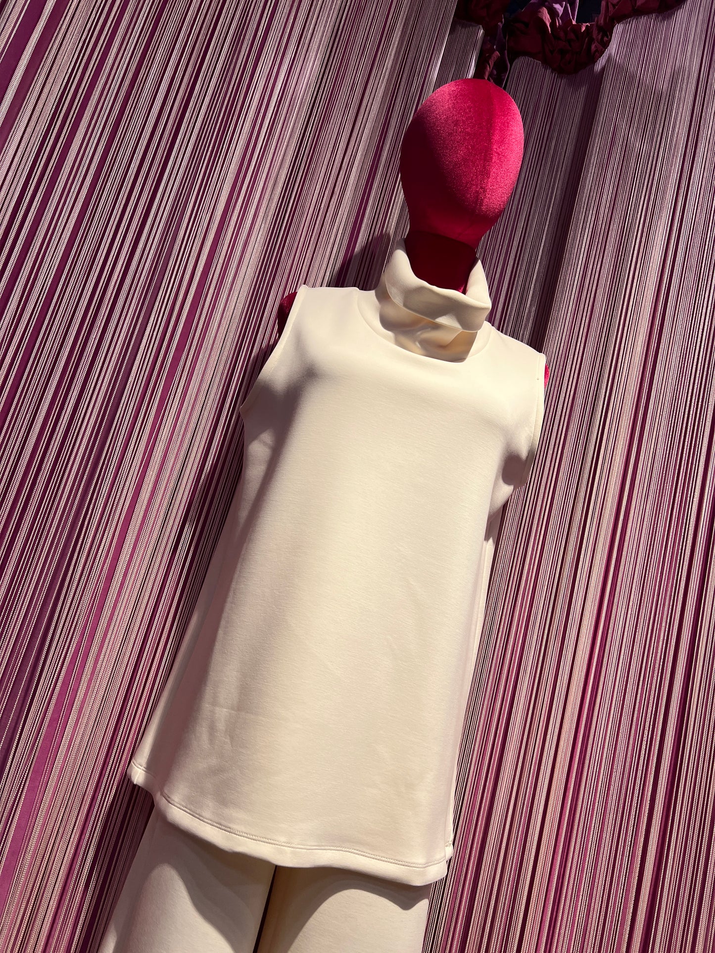 Mon amour Paris completo tre pezzi panna felpa con cappuccio ,pantalone e canotta