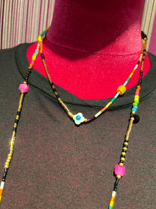 Collana lunga perline nere e multicolor con smile e occhio
