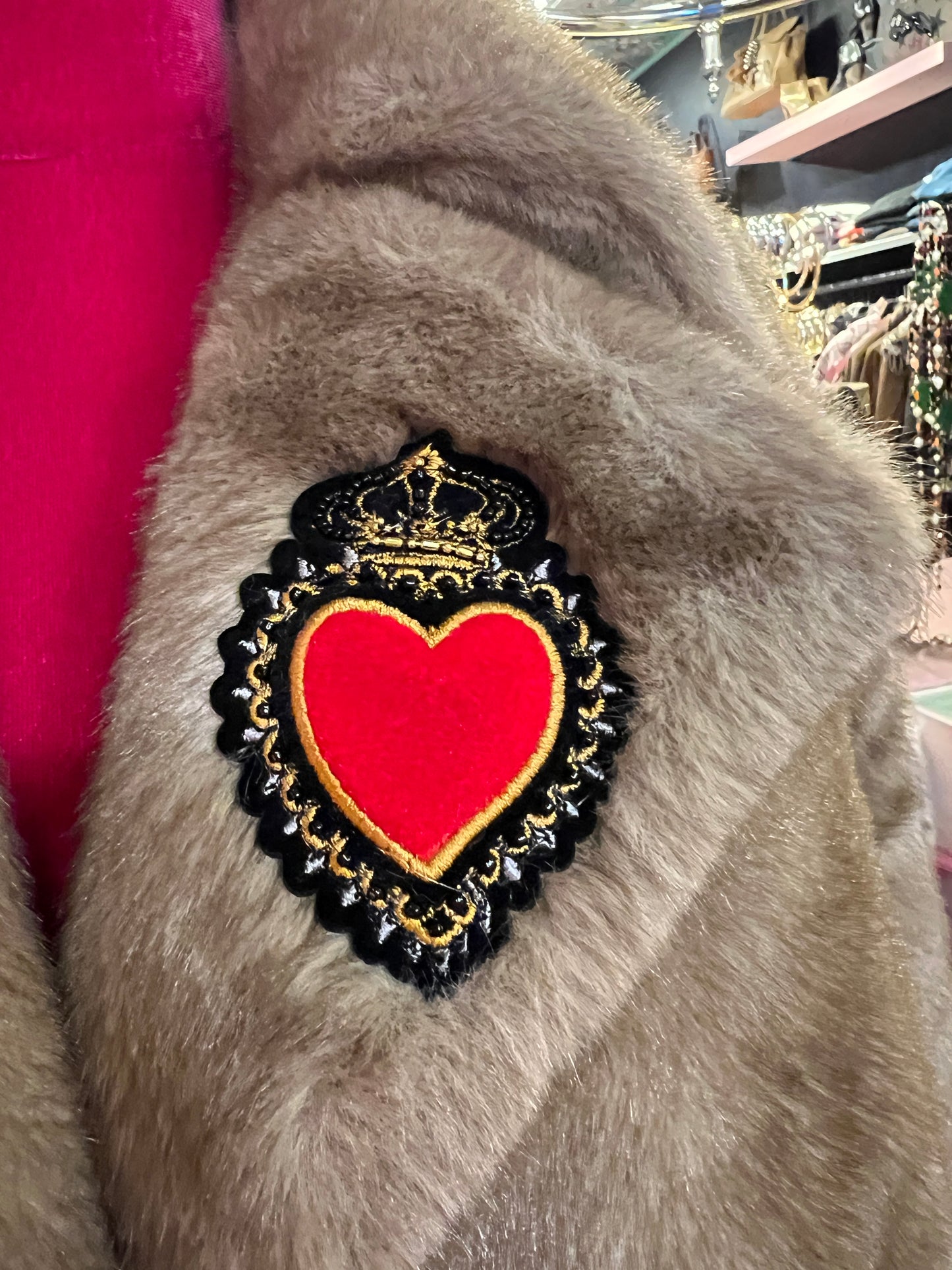 Abpink🩷 eco visone miele con patch Topolino cuore sacro