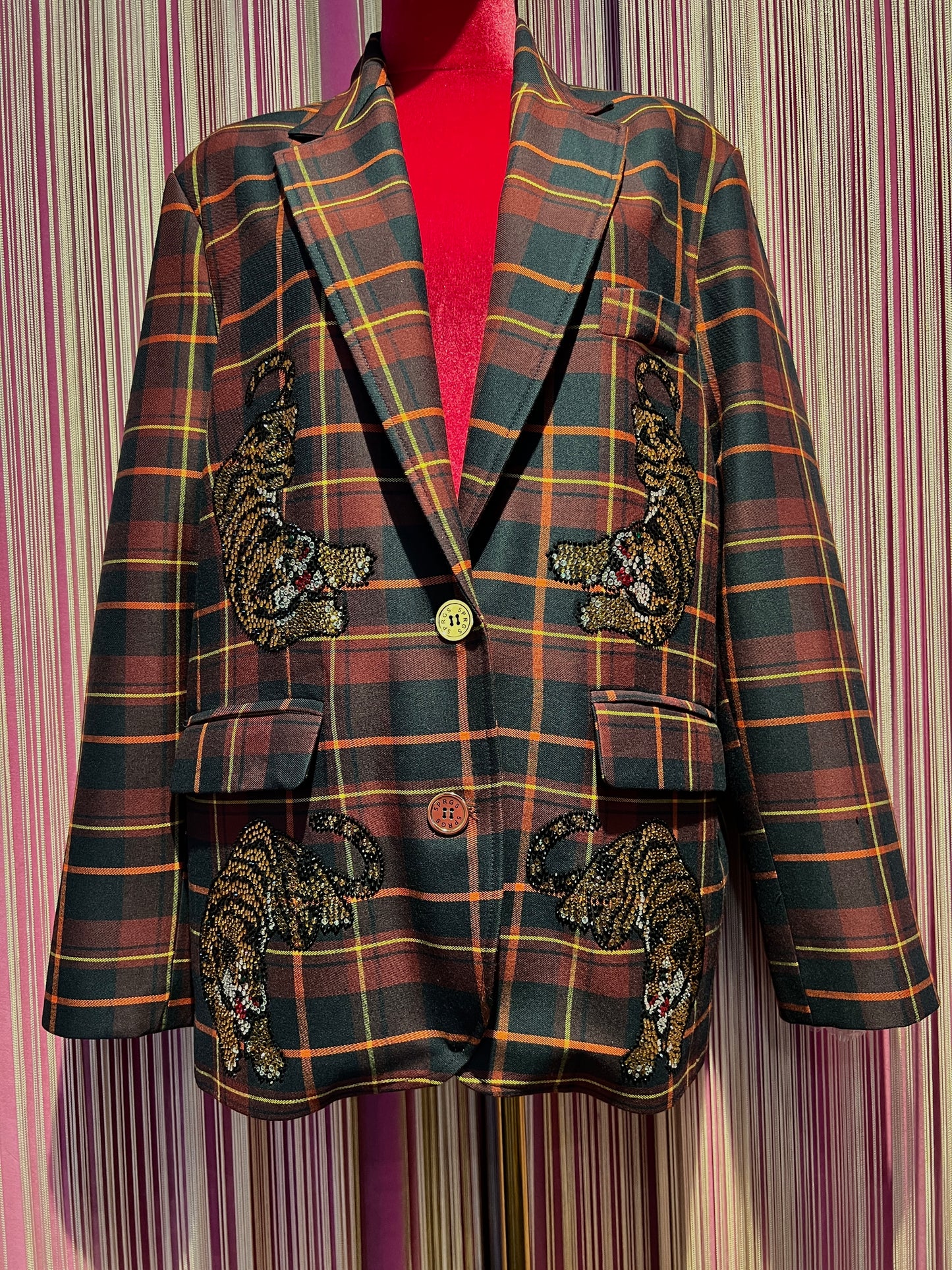 5 Progress giacca tartan over con decorazioni tigri cristalli