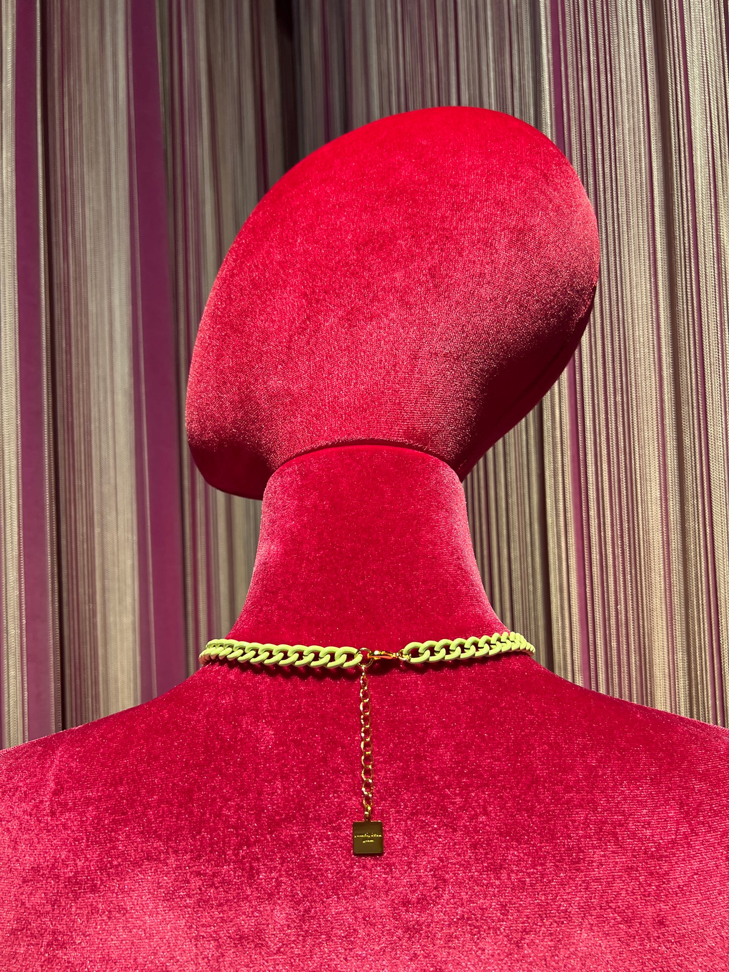 Principessa glam collana girocollo catena panna con charms cuore rosso cuore sacro bianco ciliegie coccinella