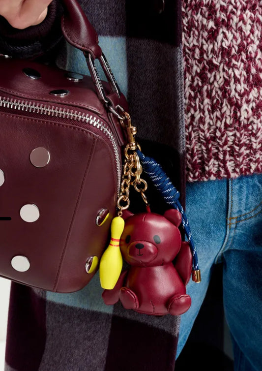 Essentiel antwerp ciondolo per borsa con orsetto in ecopelle bordeaux