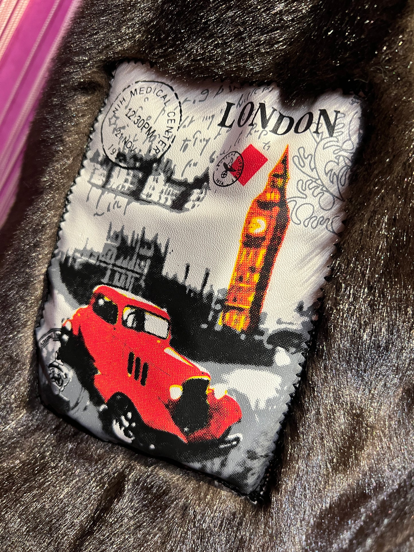 ABpink 🩷gilet eco visone con patch leopardo, patch cristalli e paillettes