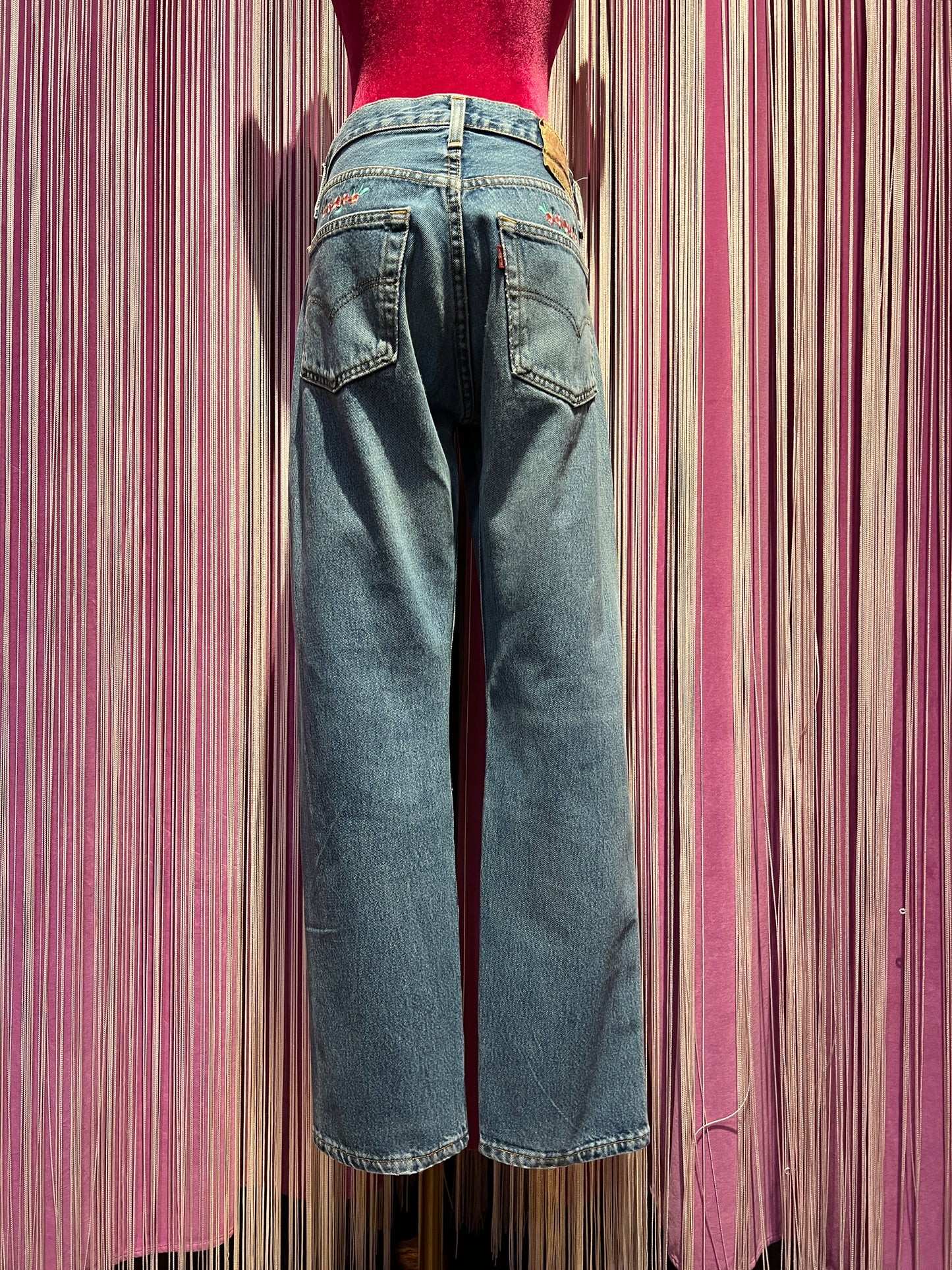 5Progress jeans tg M levi’s vintage modello 501 , tessuto fermo , con fiori ricamati