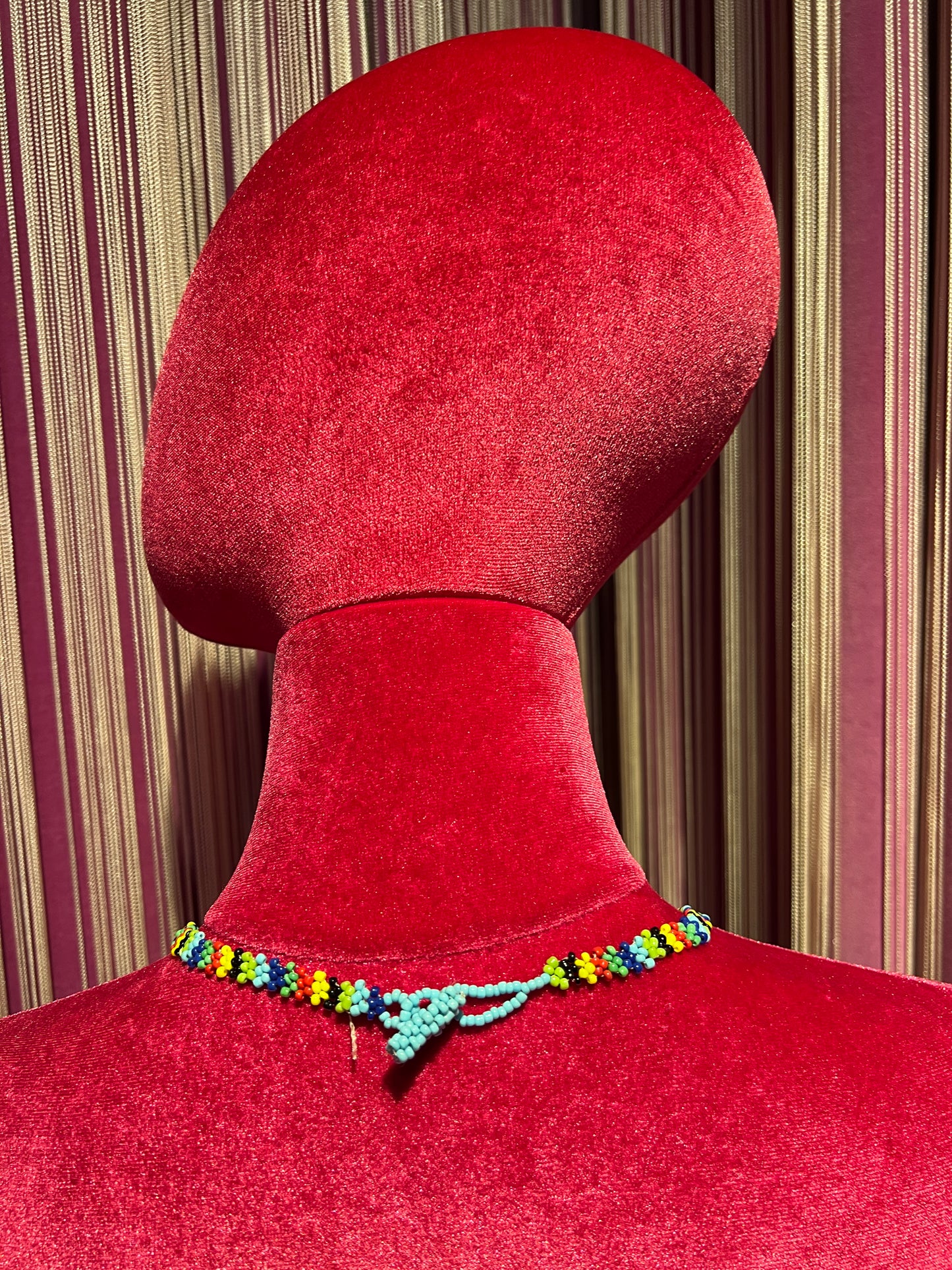 Collana lunga perline multicolor verde azzurro rosso con centrale perline