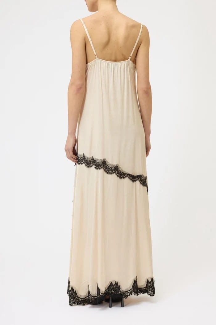 Pink memories abito sottoveste con spacco beige e pizzo nero