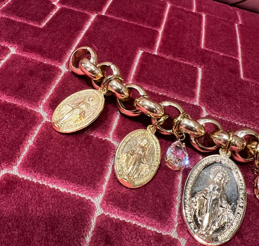 TittiBi bracciale barocco con medaglie acciaio dorato chiusura strass