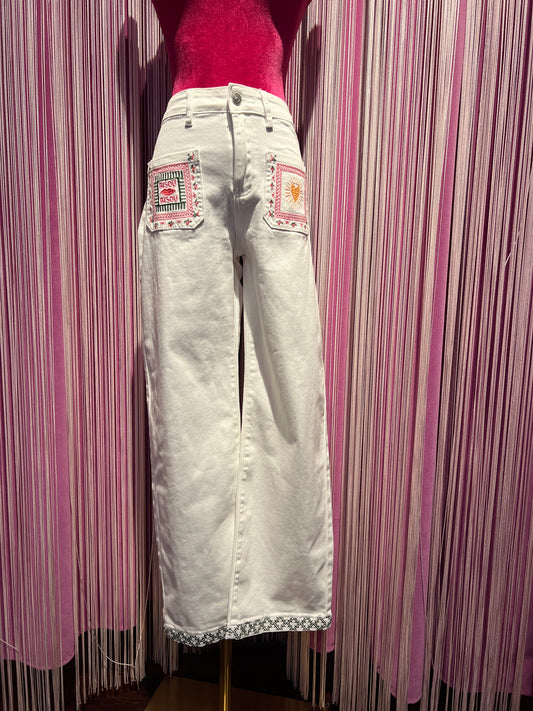 Mon amour Paris -50% di sconto pantalone jeans denim bianco tasche con ricamo cuore e scritta bisous bisous