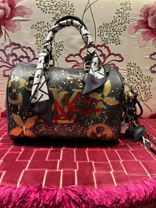 ABpink🩷borsa pelle dipinta a mano con tracolla charms orsetto e cuore nero