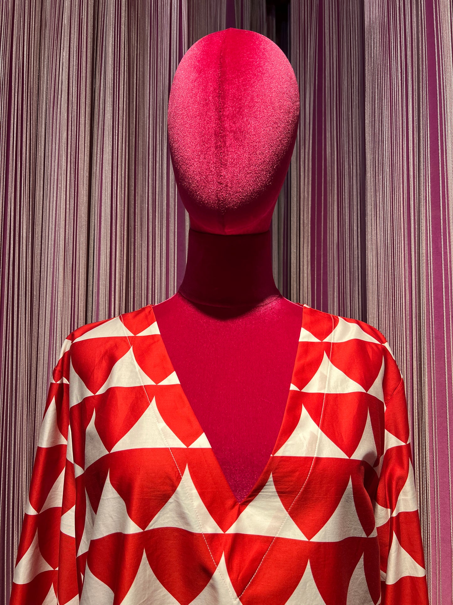Maliparmi camicia optical rossa e bianca con bordo ricamato in sangallo bianco