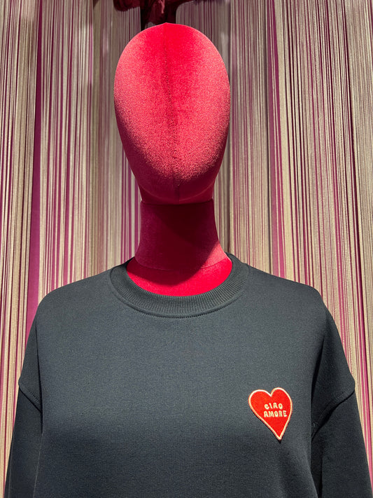 Giada Benincasa completo tuta felpa garzata e pantalone blu con applicazione cuore rosso “ Ciao amore”