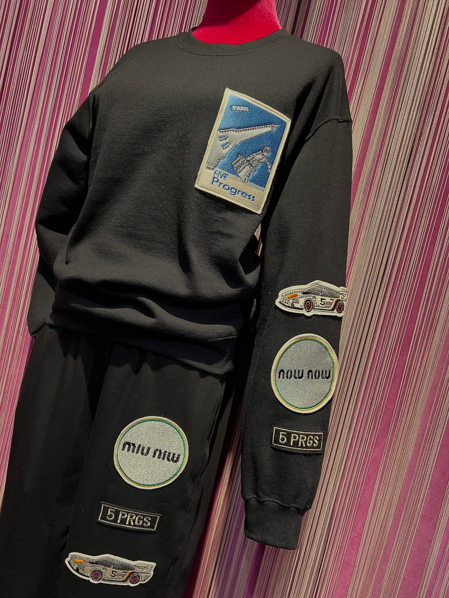 5 Progress completo felpa e pantalone con applicazione patch