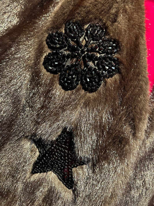 ABpink 🩷 gilet eco visone con patch perline, patch serpente cristalli e passamaneria con frange