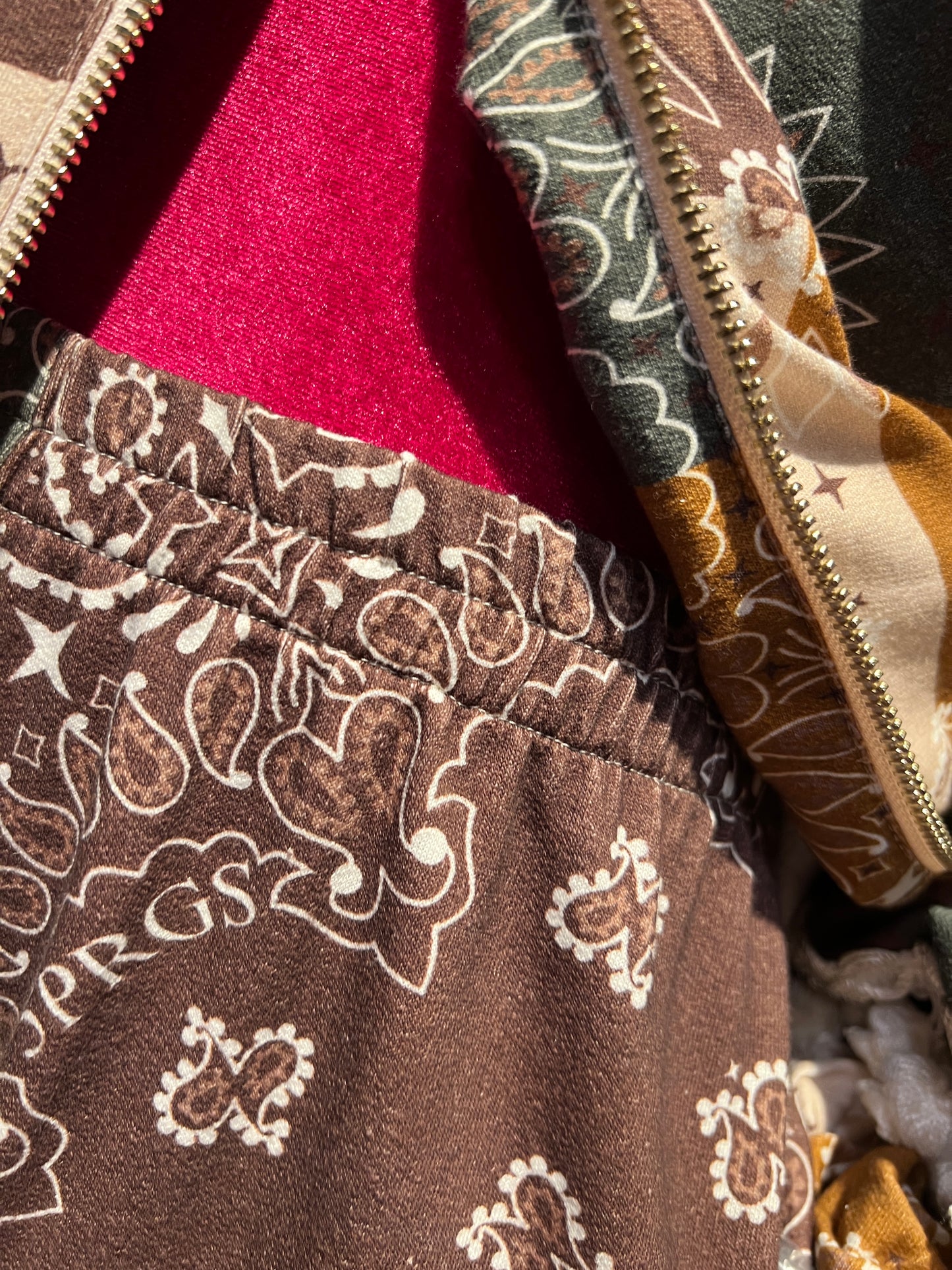 5 Progress completo fantasia bandana in felpa giacchino con zip , maniche balloon decorazioni pon pon , pantalone jogging con elastico in vita