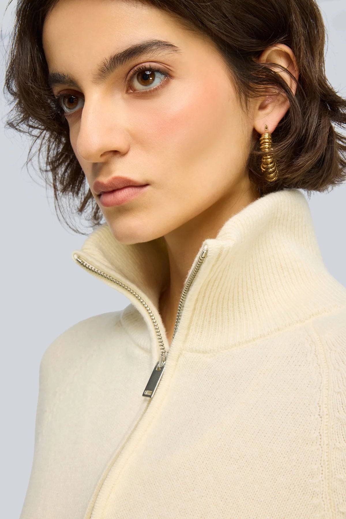 Semicouture maglia in lana merinos con dettagli in fresco di lana , collo con zip manica lunga