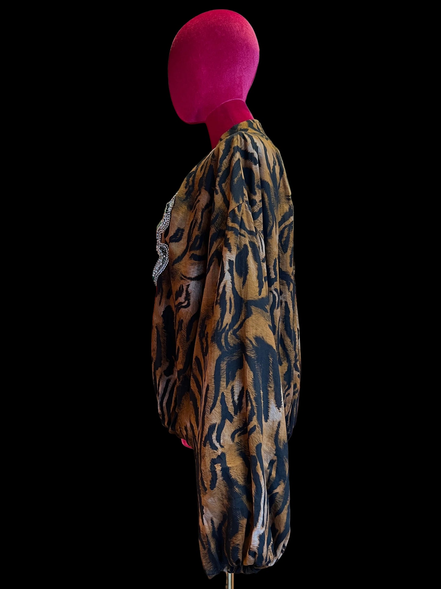 The room giacca/bomber stampa animalier zebrata con applicazione patch serpente cristalli
