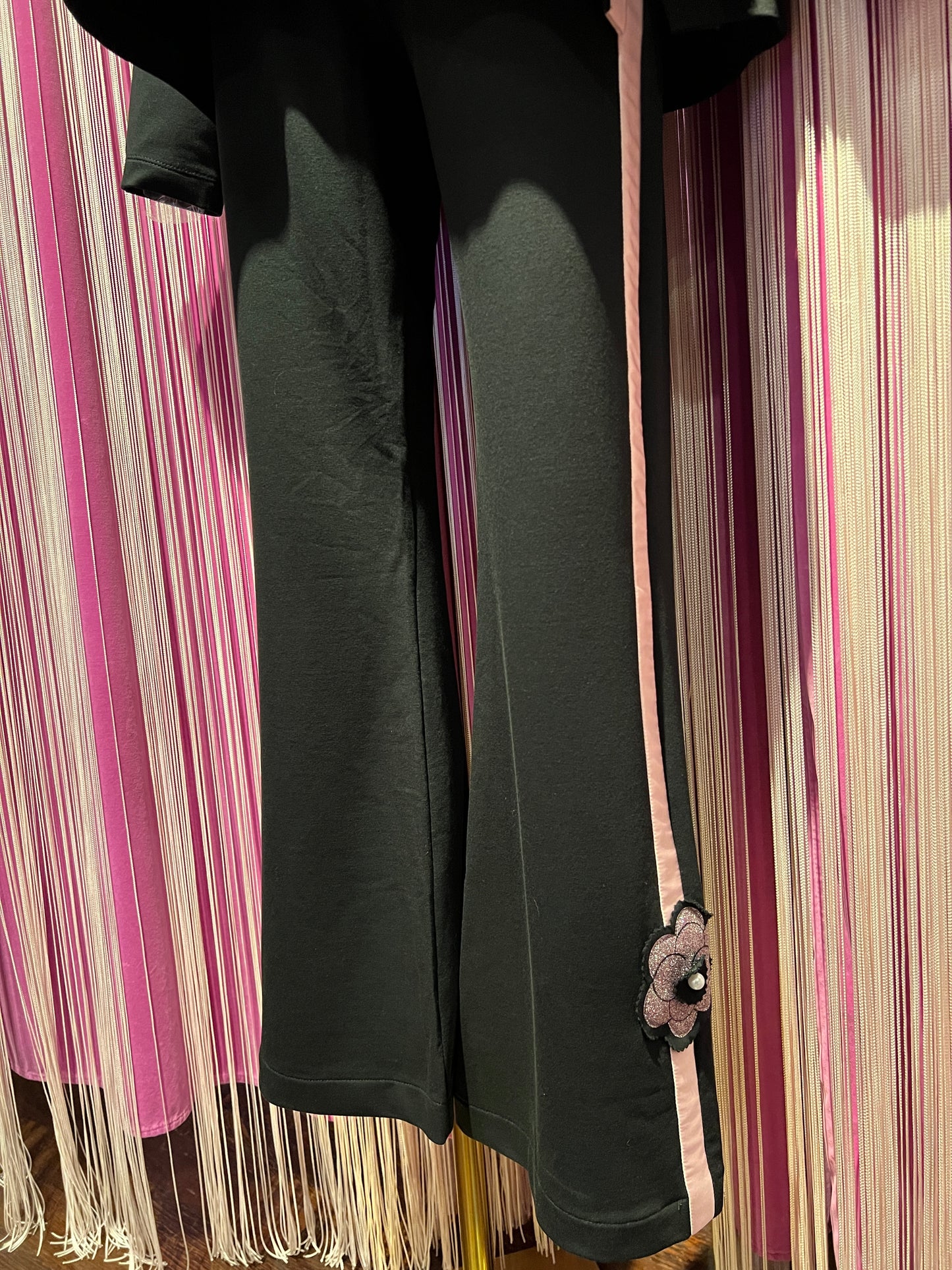 Clo’h -50% di sconto tuta completa felpa e pantalone a zampetta camelia glitter nera e rosa