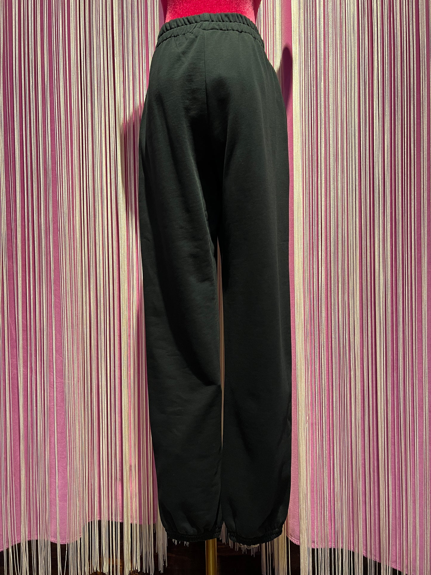 5 Progress pantalone modello jogging con patch farfalla
