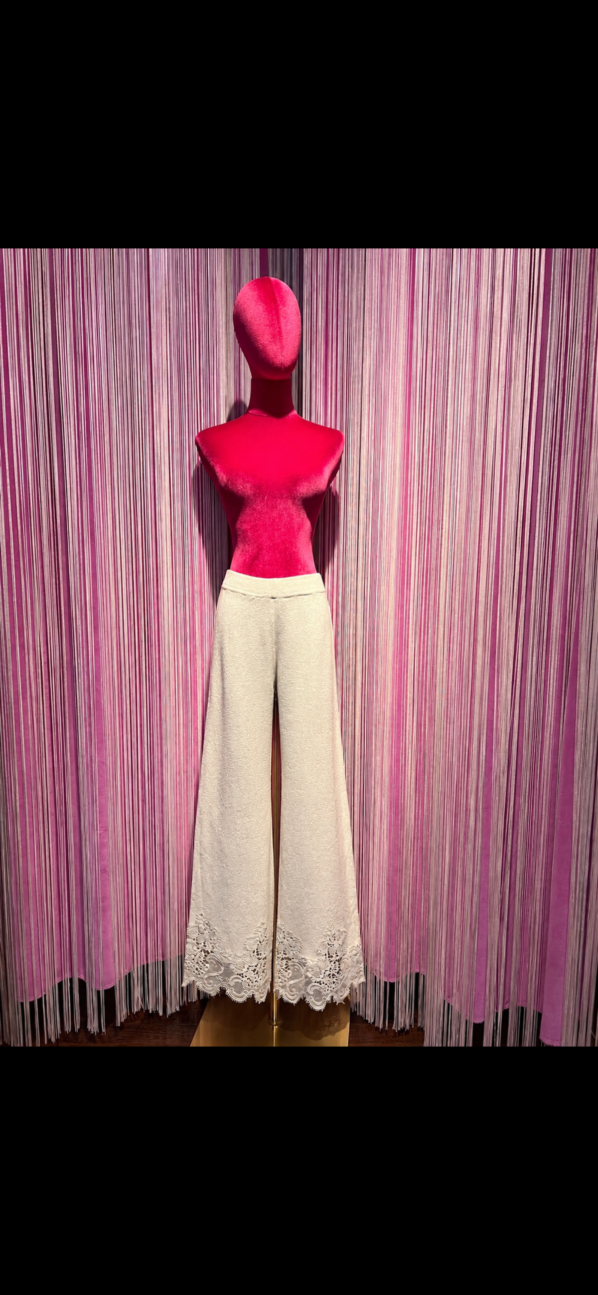 The room completo maglia e pantalone con pizzo beige