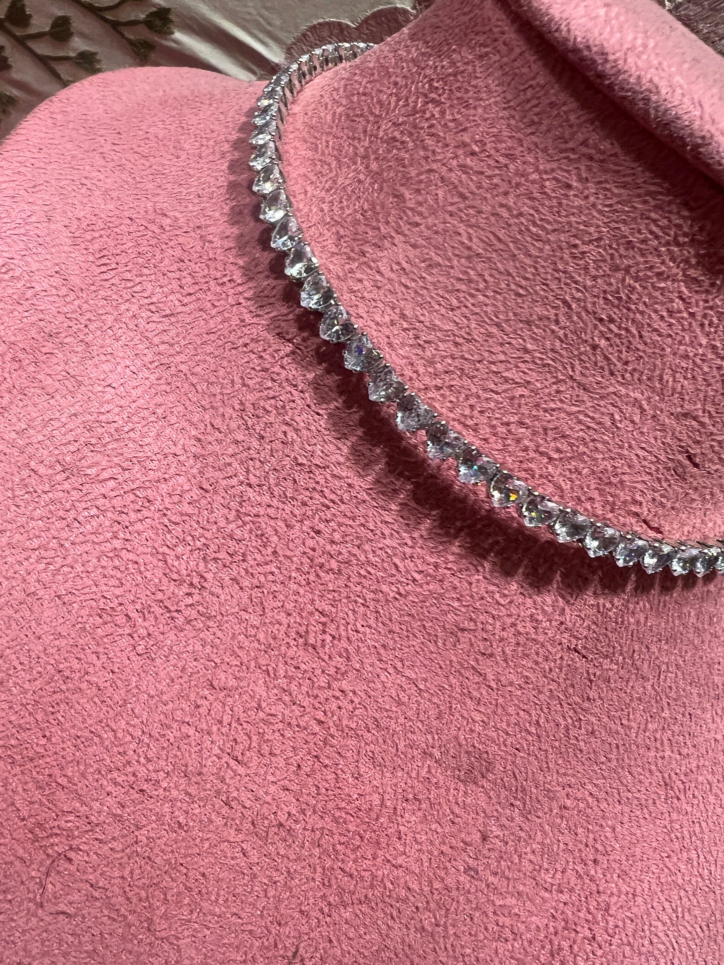Collarino metallo argento zirconi  crystal cuori
