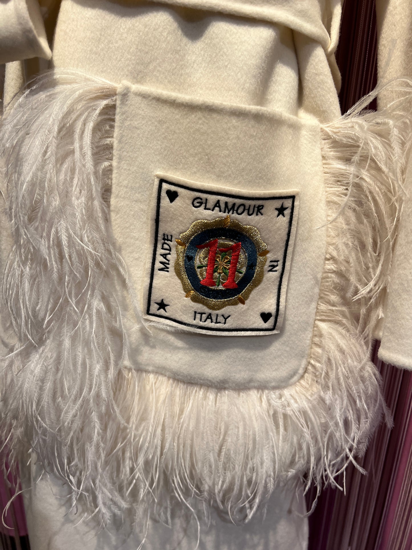 11 love  is glamour cappotto bianco con tasche patch