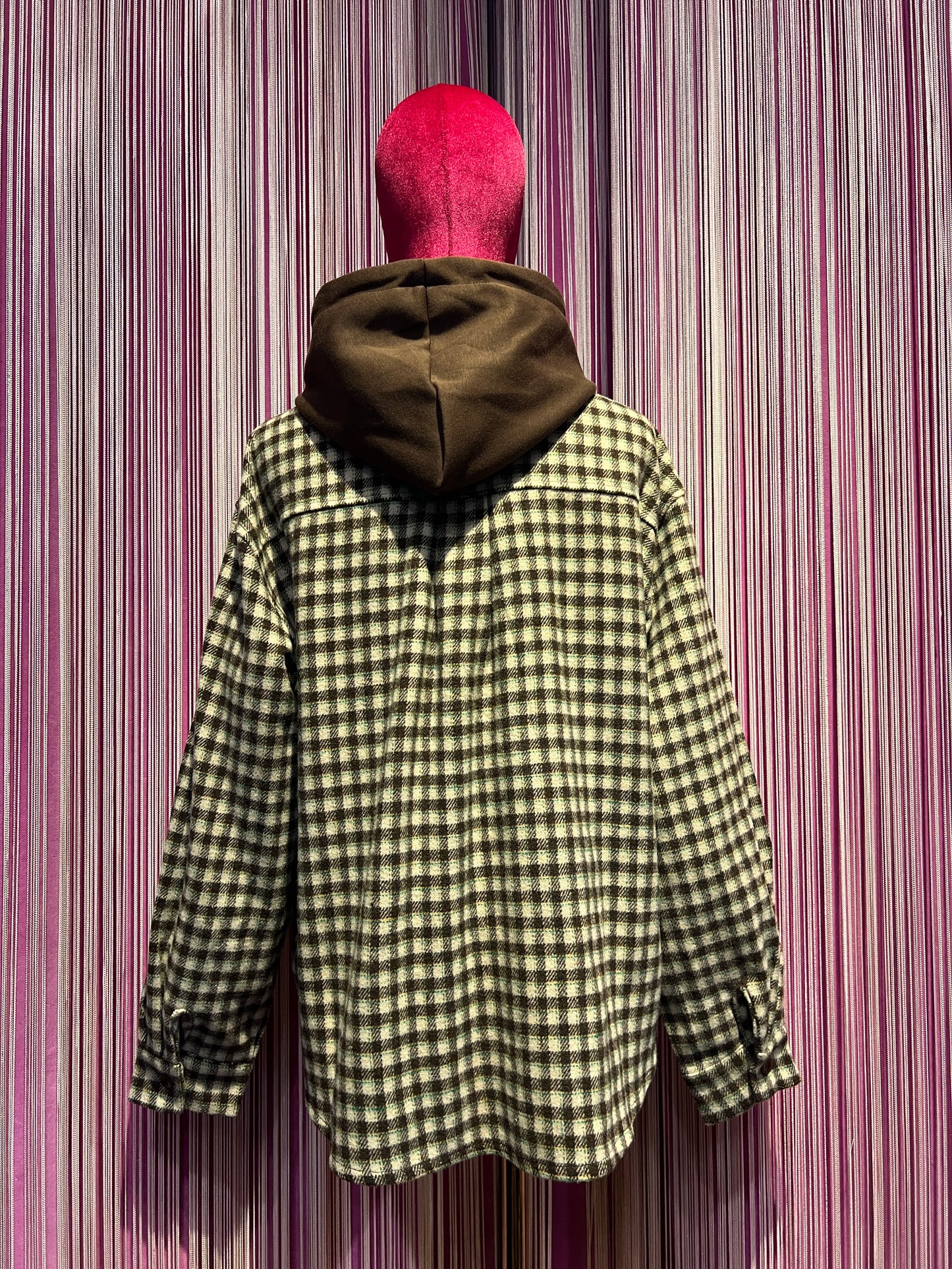 The room camicia giubbotto con cristalli e cappuccio