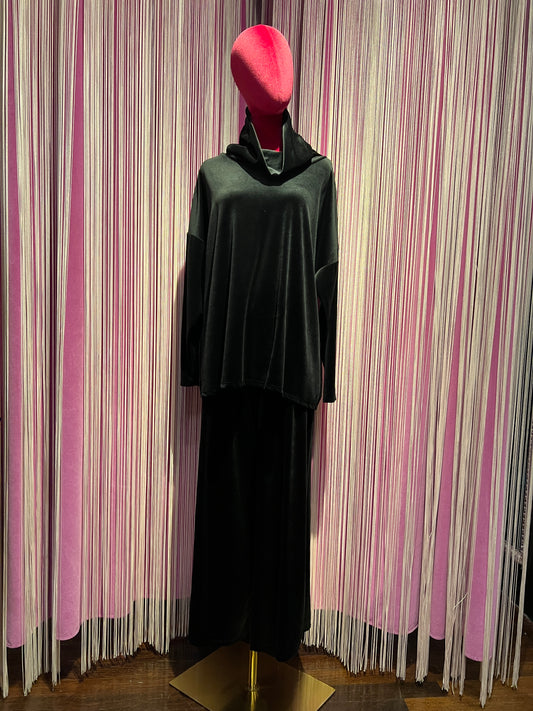 The room completo velluto nero maglia collo anello e pantalone con elastico in vita e tasche
