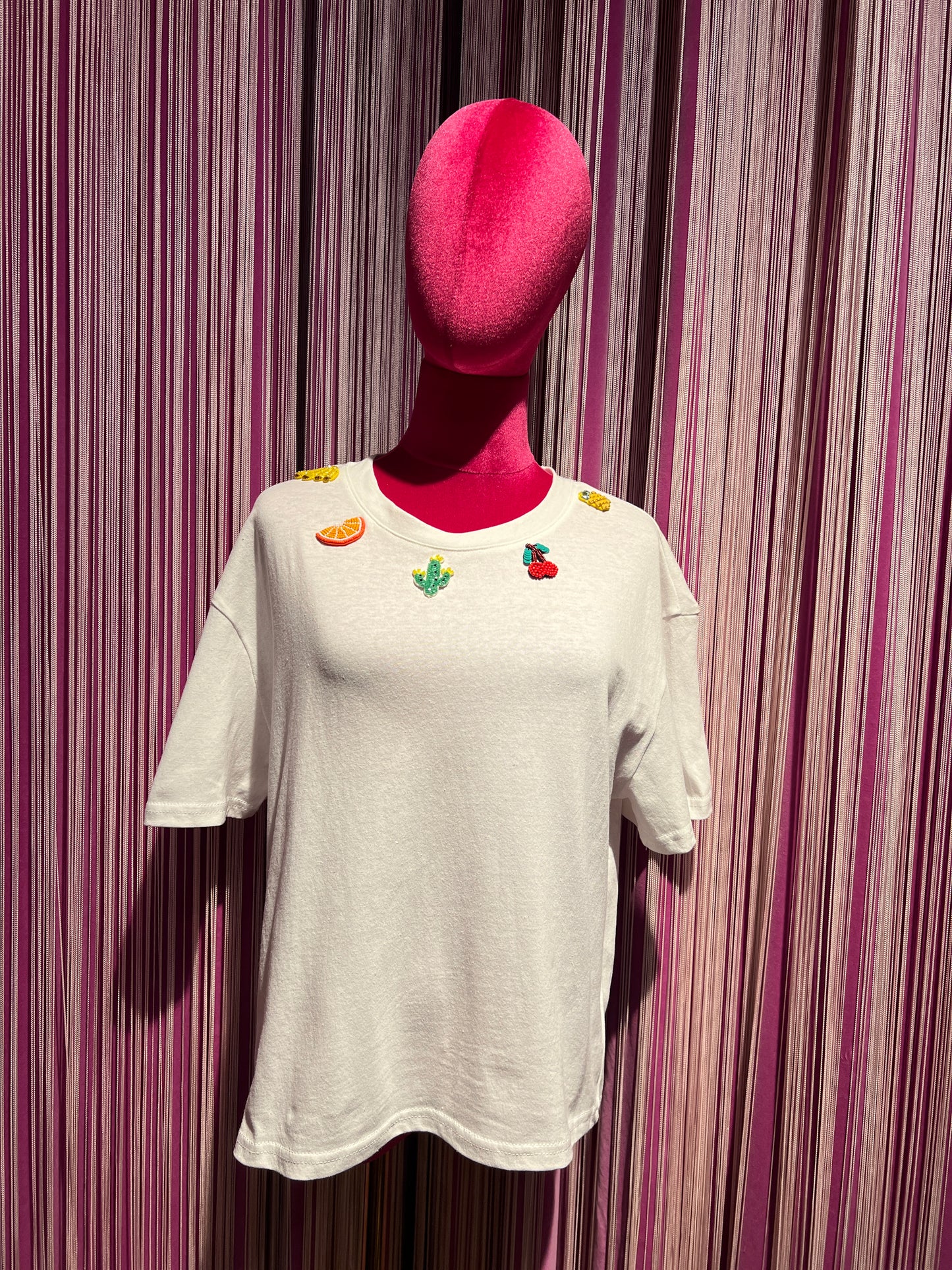 The room t shirt cotone bianco con applicazione frutta