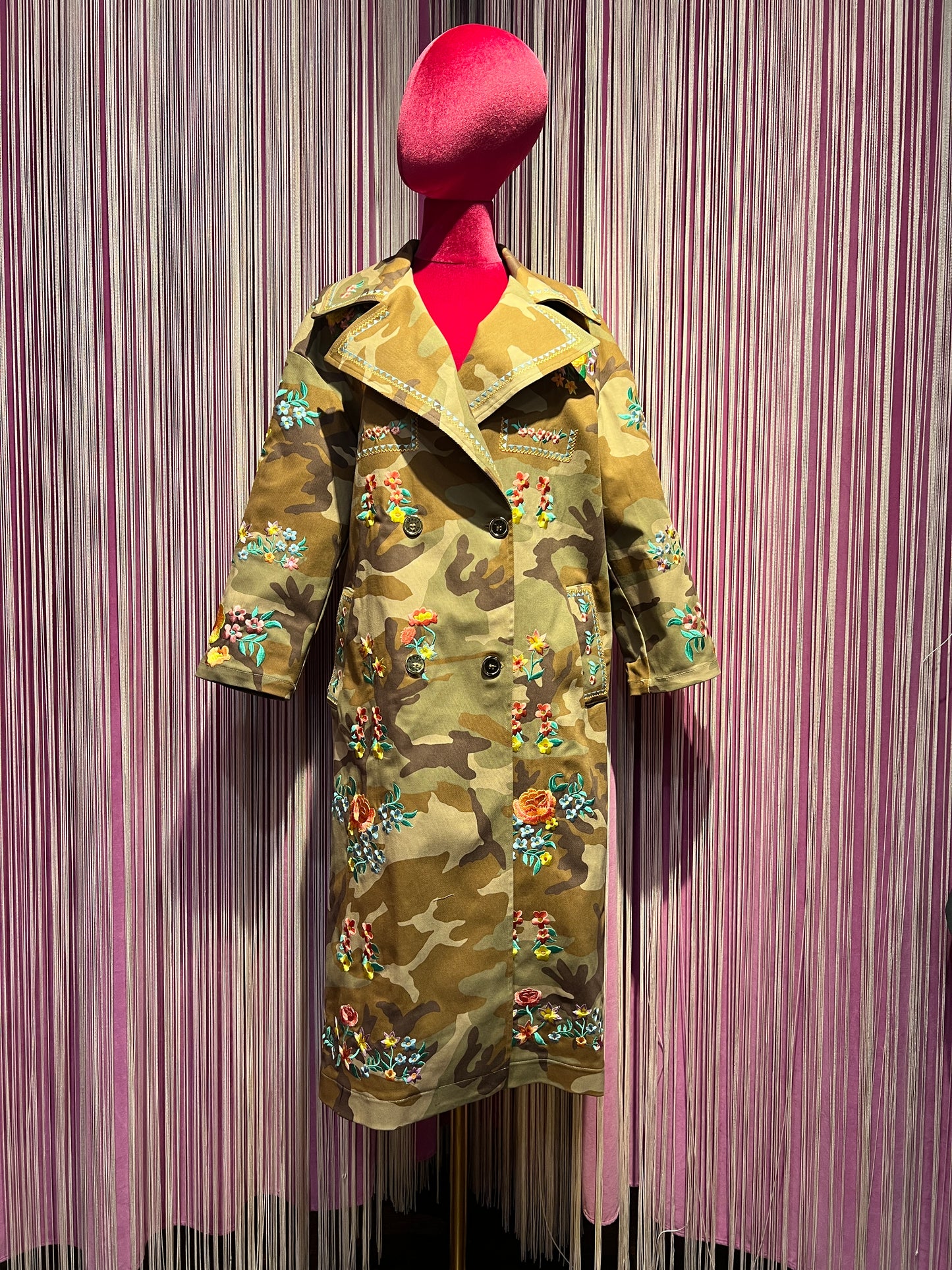 5 Progress cappotto doppiopetto camouflage con decorazioni floreali