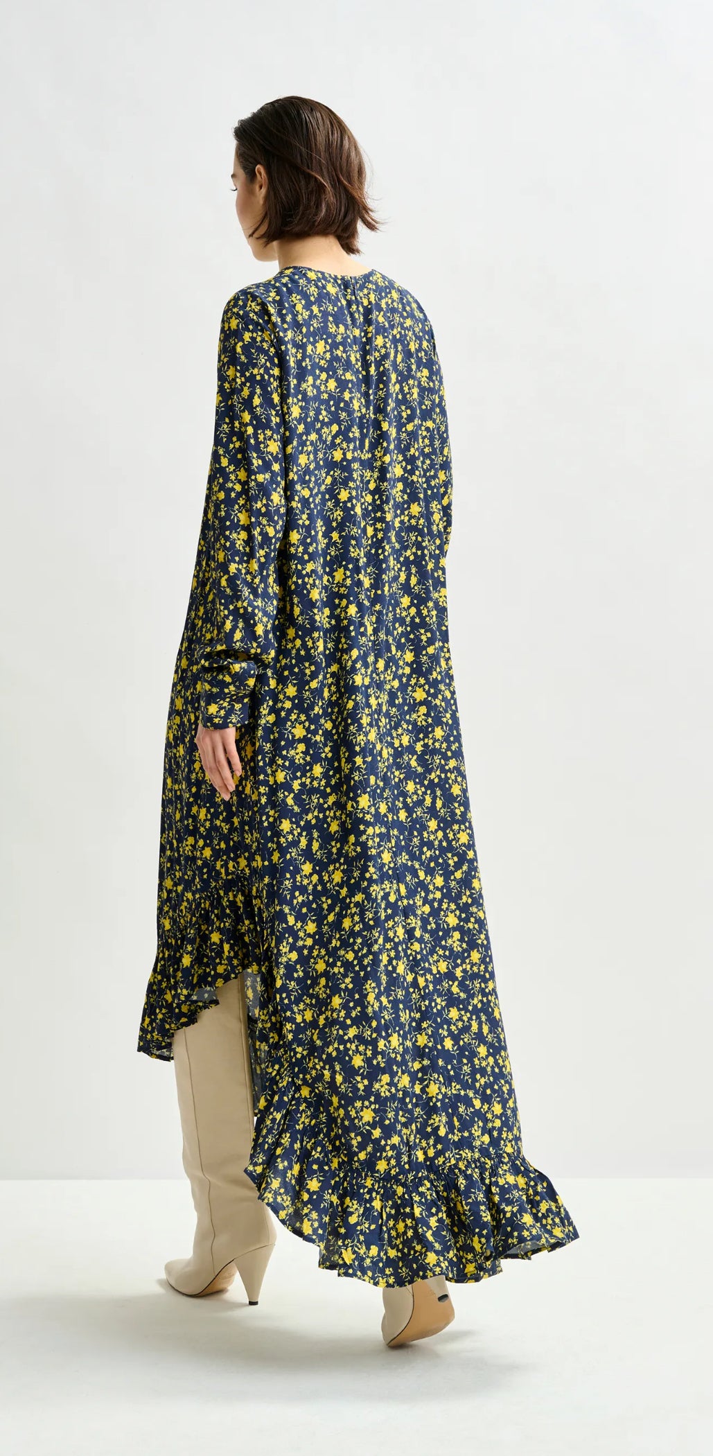 Essentiel antwerp abito floreale asimmetrico con cinta blu e giallo vestibilita’ over Igraine