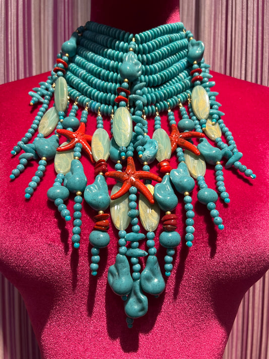 Choker con pietre color turchese stelle marine rosse