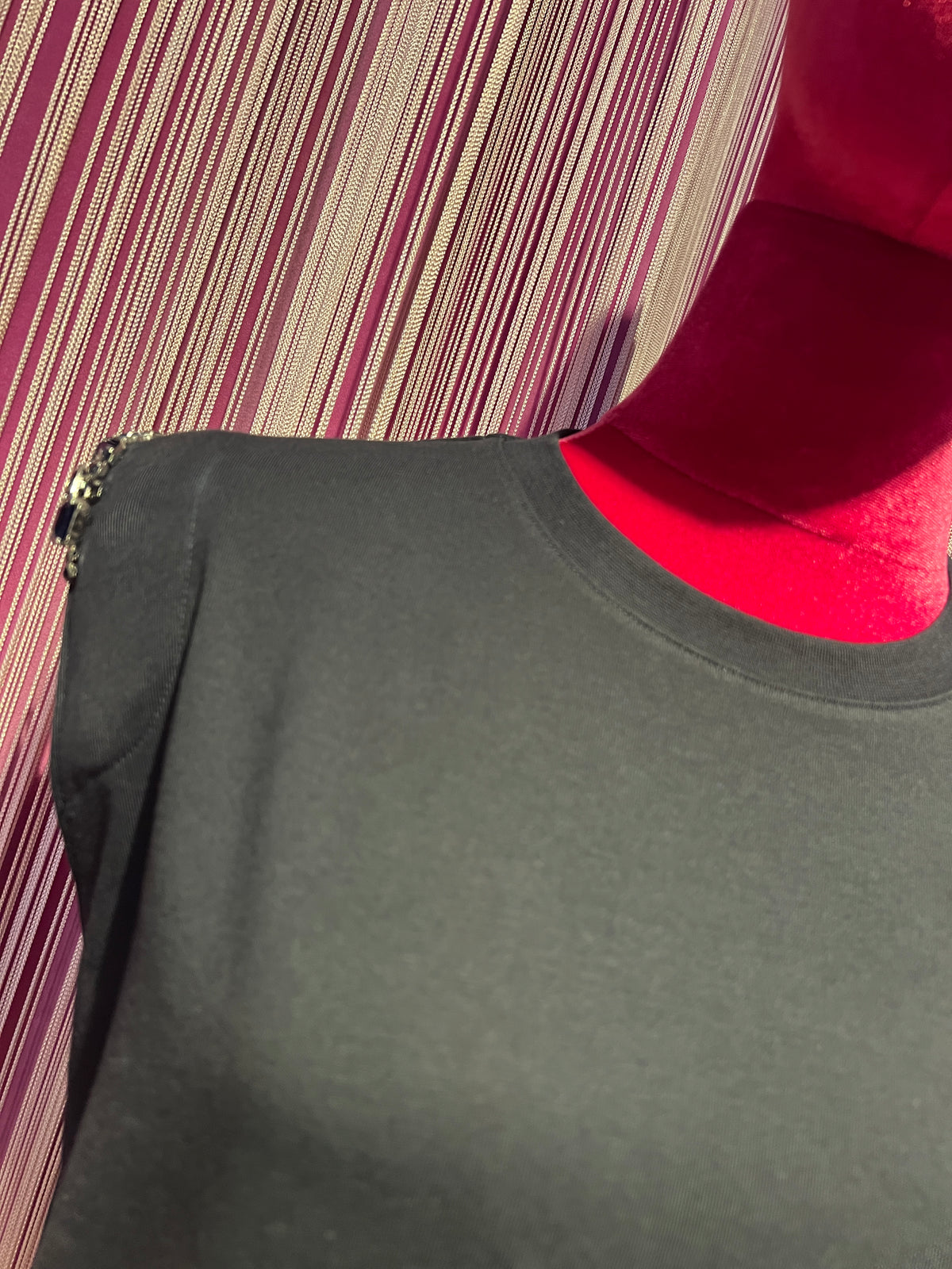 Circus Hotel t shirt senza maniche blu con decorazioni cristalli e strass giro spalla