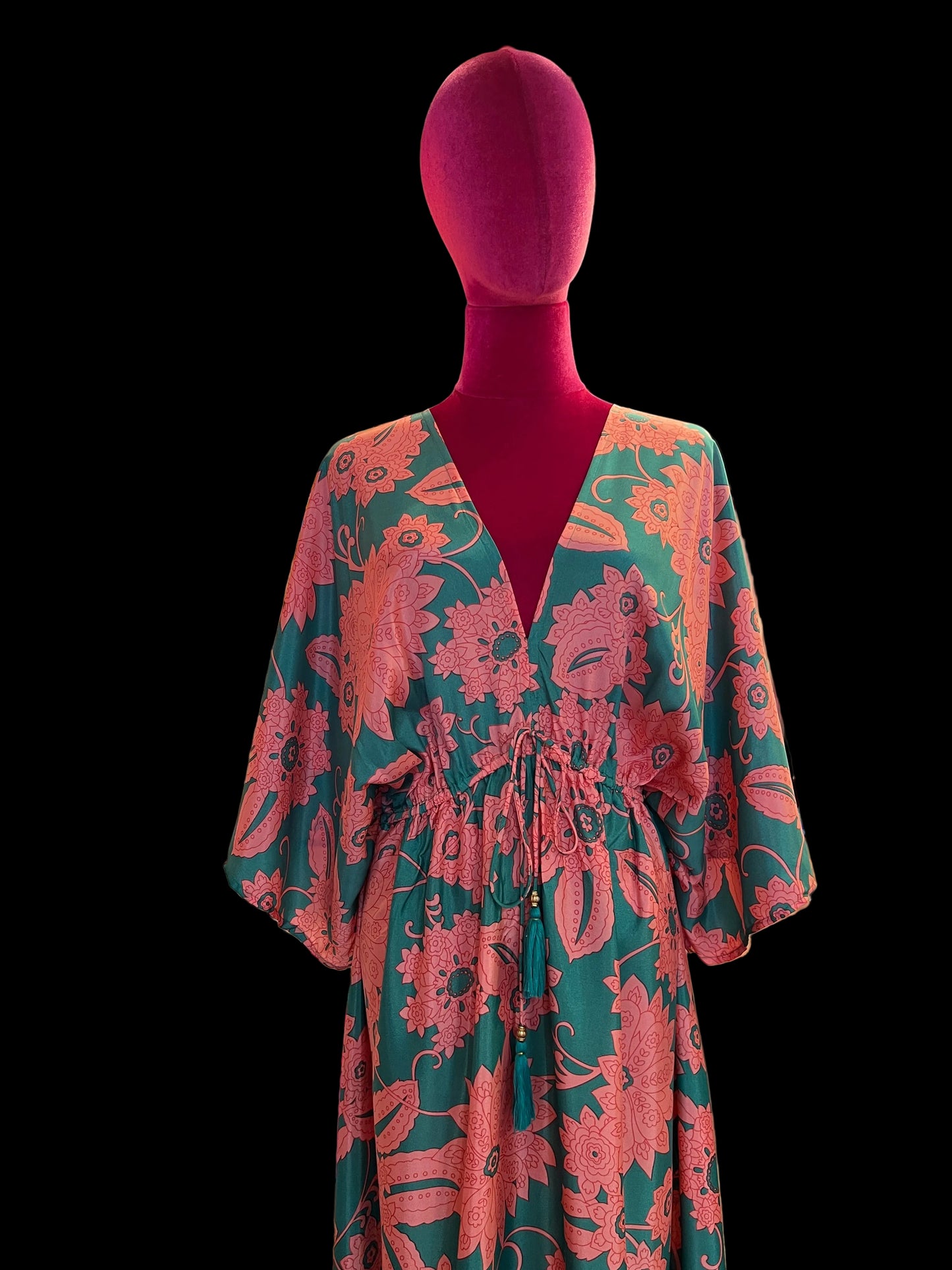 Mon amour Paris abito lungo con balze in seta scollato fantasia floreale verde e rosa