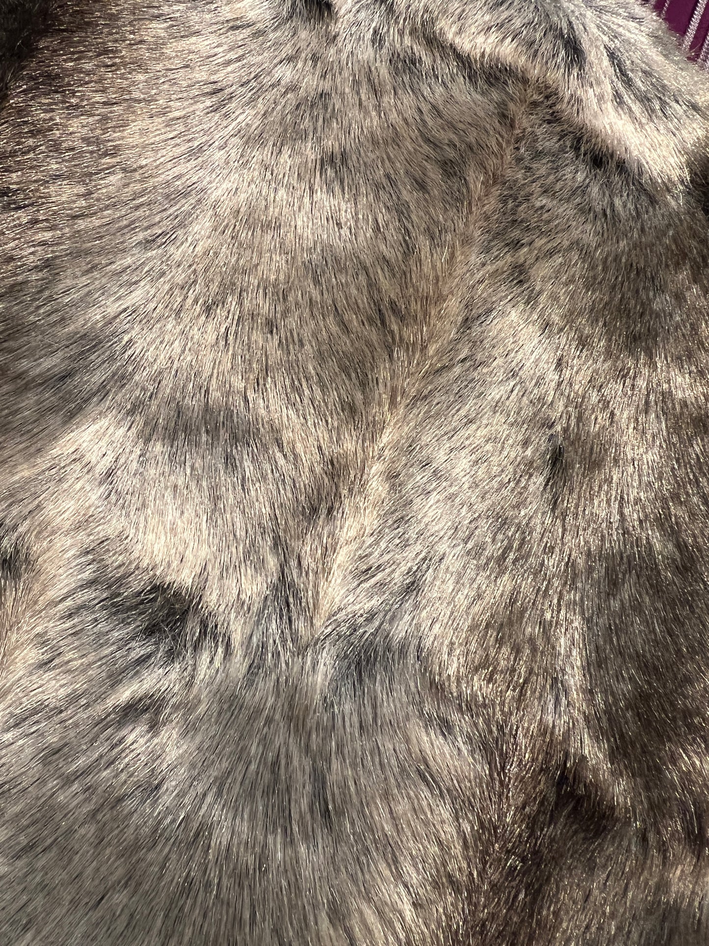 5 Progress eco pelliccia grigia con applicazioni patch