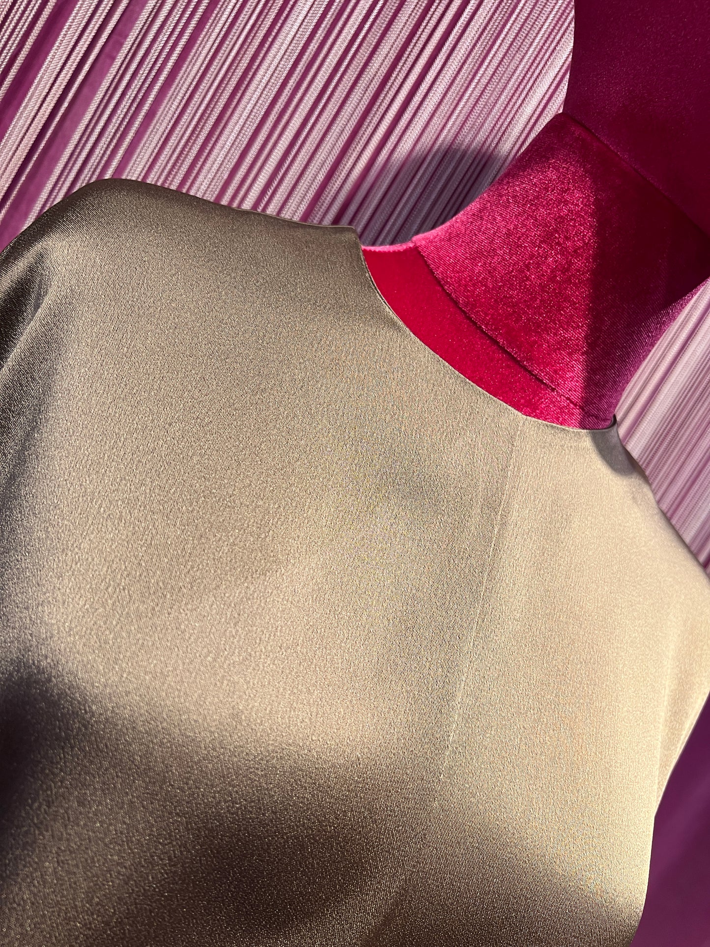 Semicouture abito corto in satin modello poncho colore taupe
