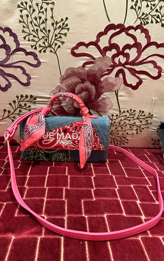 Rue Madam Paris borsa con tracollina ecopelle con patch stampa bandana manico rivestito con foulard stampa bandana rosa Paisley shoulder