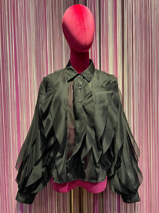 Amosa camicia nera