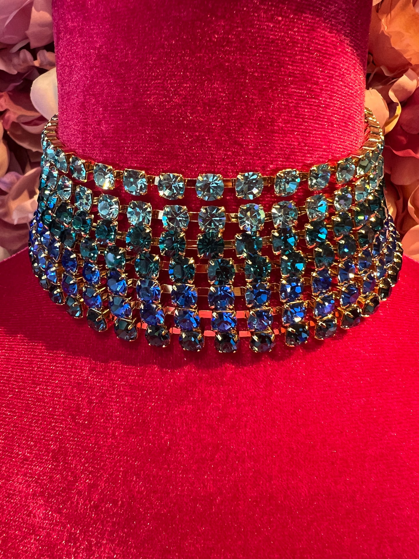 Choker cristalli 7 fili celeste blu