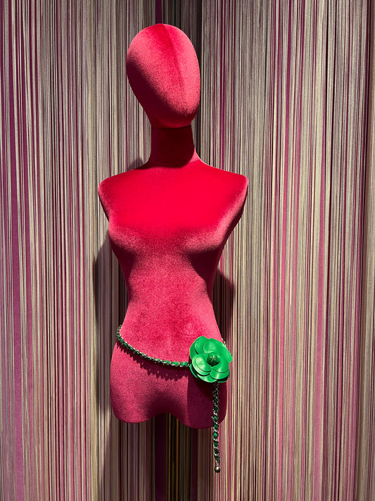 Cintura/collana camelia verde con catena regolabile argento