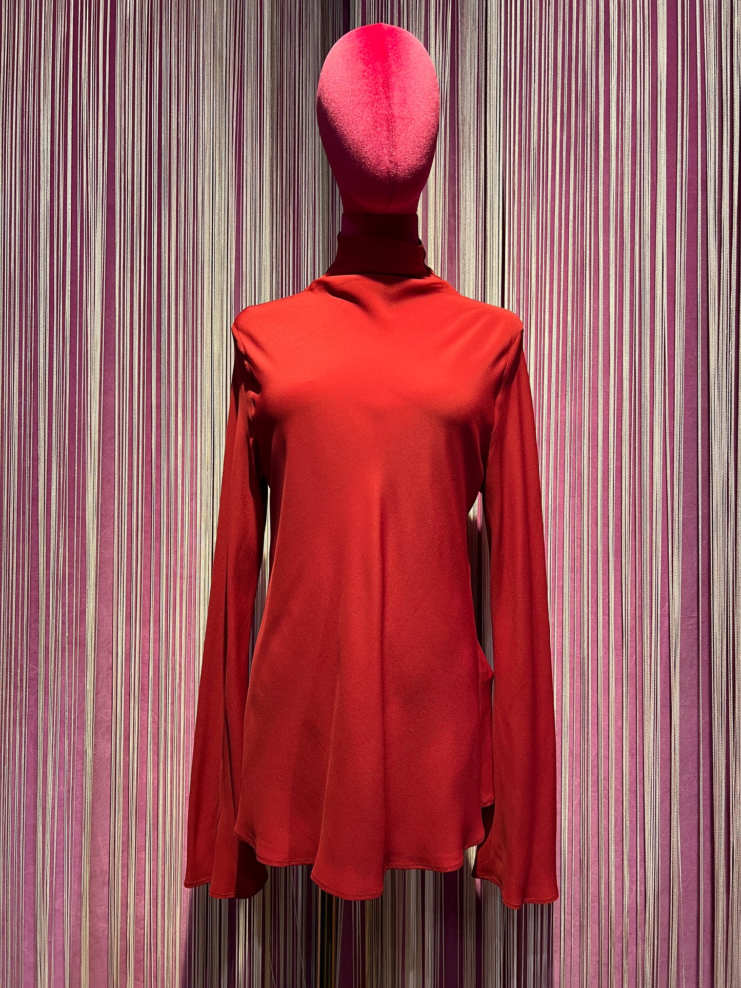 Semicouture blusa modello dolcevita in crepe de chine , svasatura sul fondo