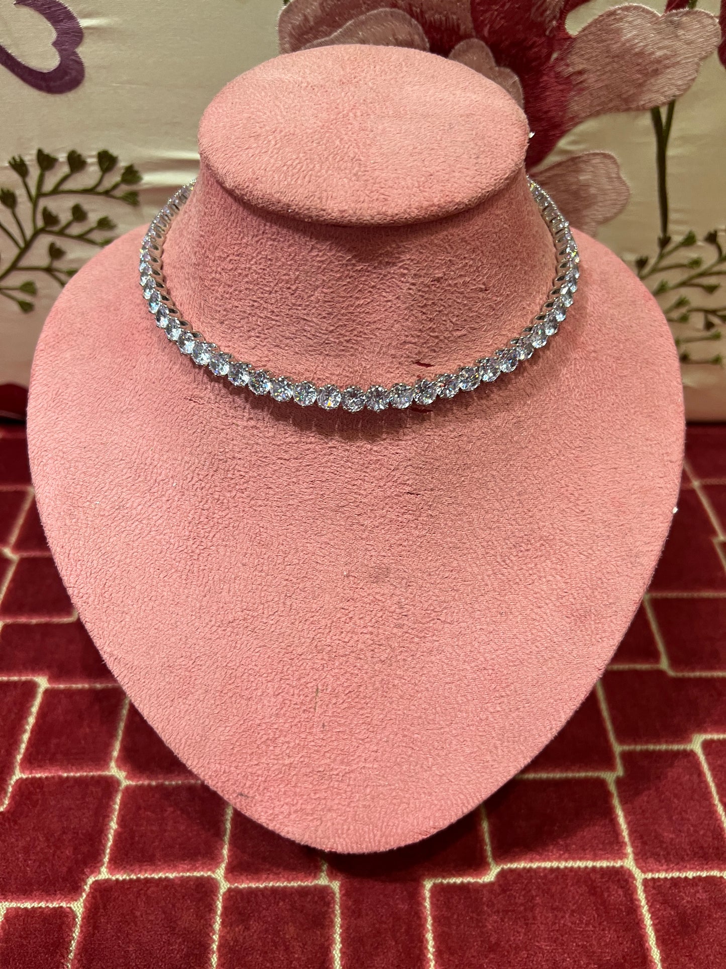 Collarino montatura metallo colore argento con zirconi tondi