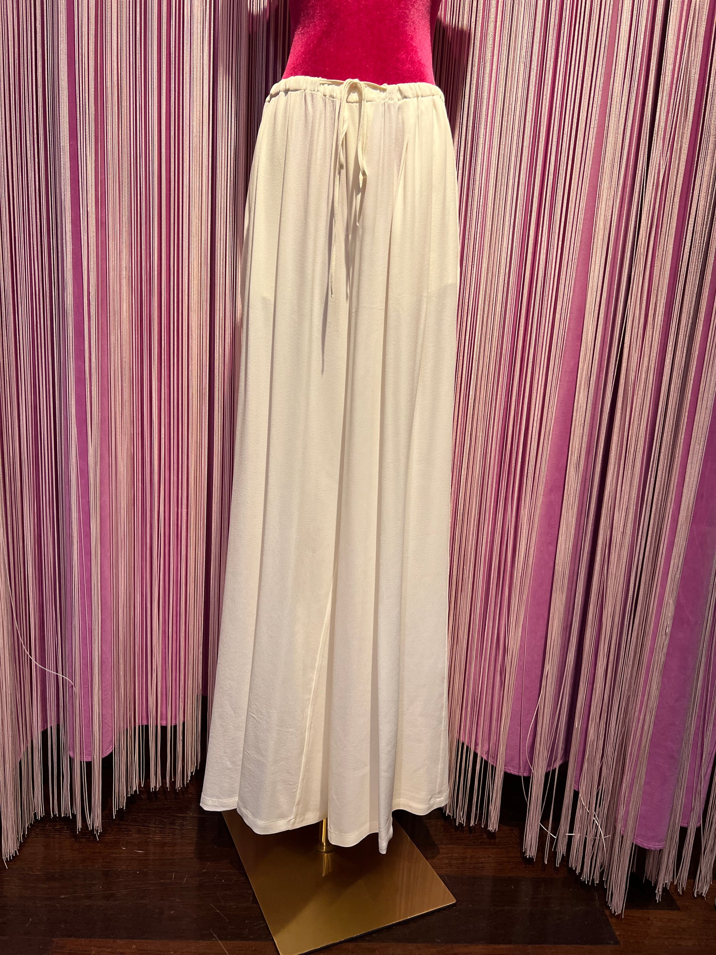 SU official sconto -30% pantalone morbido panna con elastico e laccetto in vita