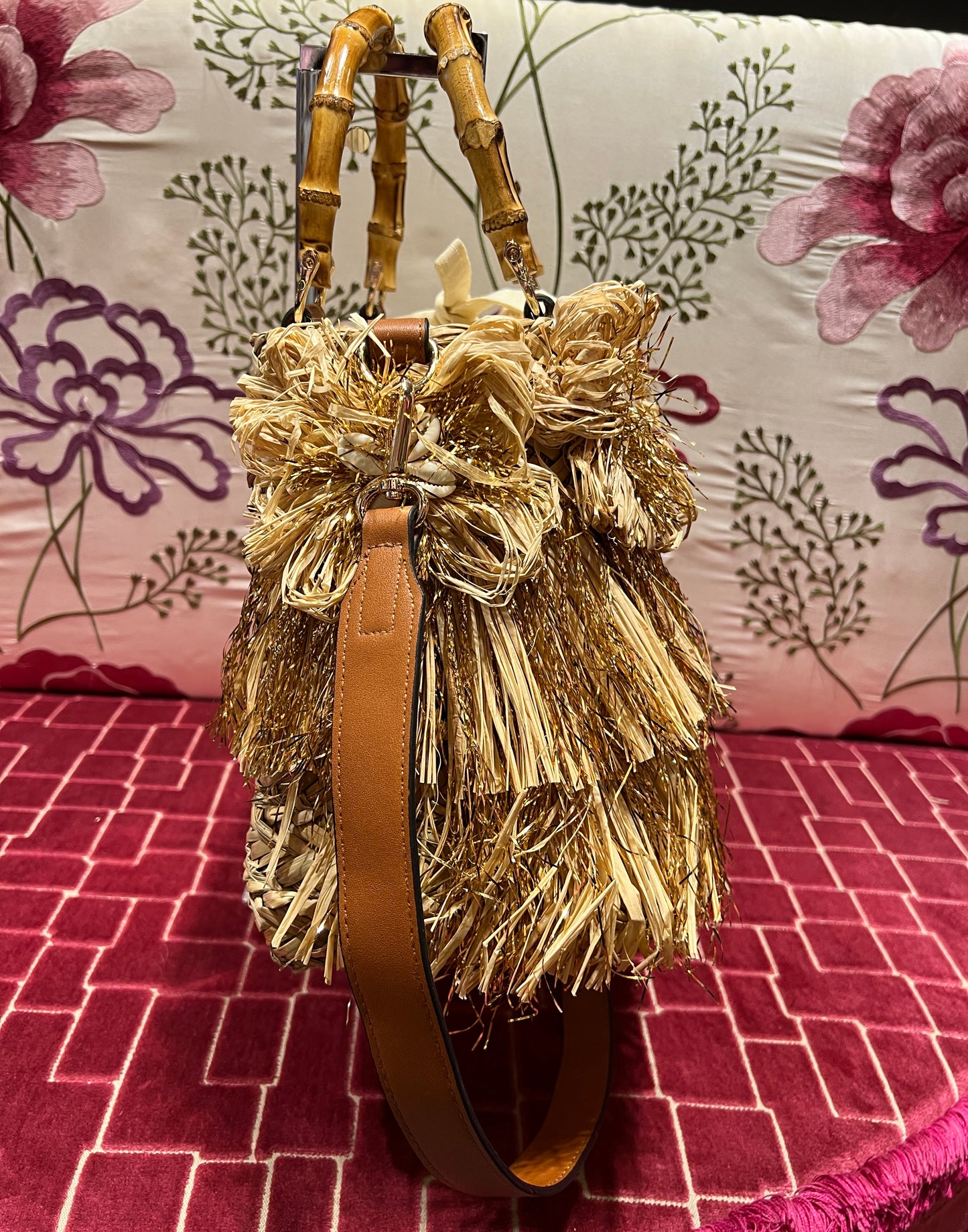 Borsa in rafia manici in bambù con decorazioni conchiglie e tracolla